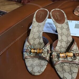 Gucci size 10 B slides